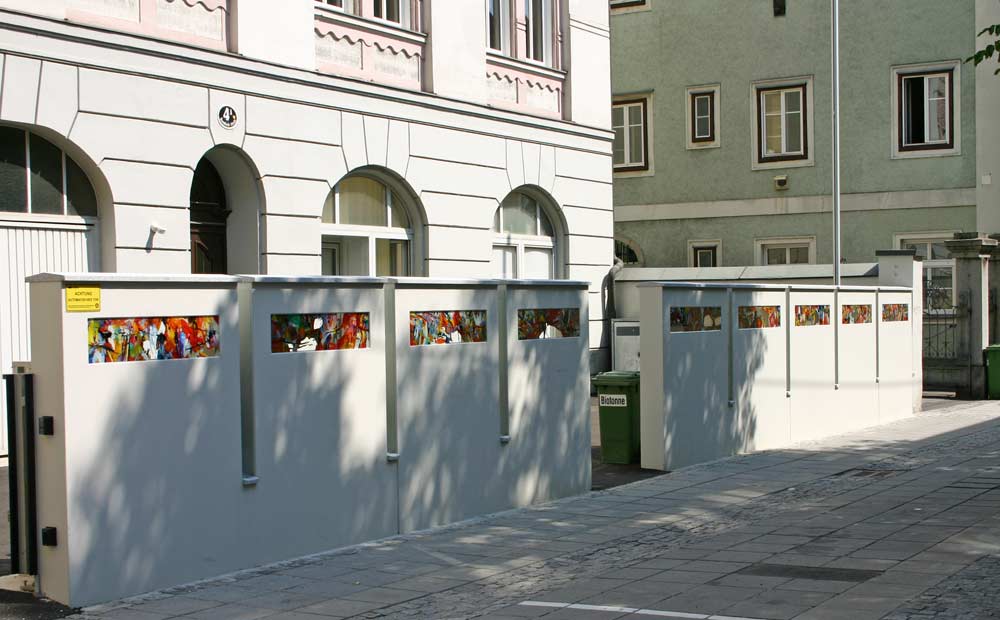 Susanne Purviance - Fries_Hinterglasbilder, Auftragsarbeit für eine Mauer Susanne Purviance - Fries_Hinterglasbilder, Auftragsarbeit für eine Mauer